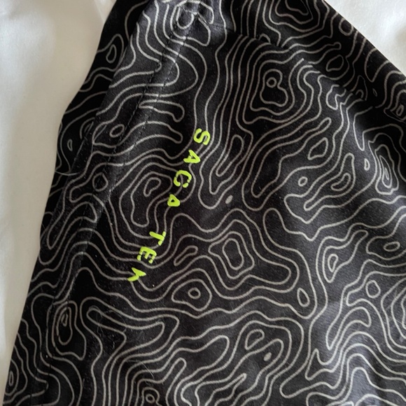 Saga Tech Shorts - Picture 2 of 2